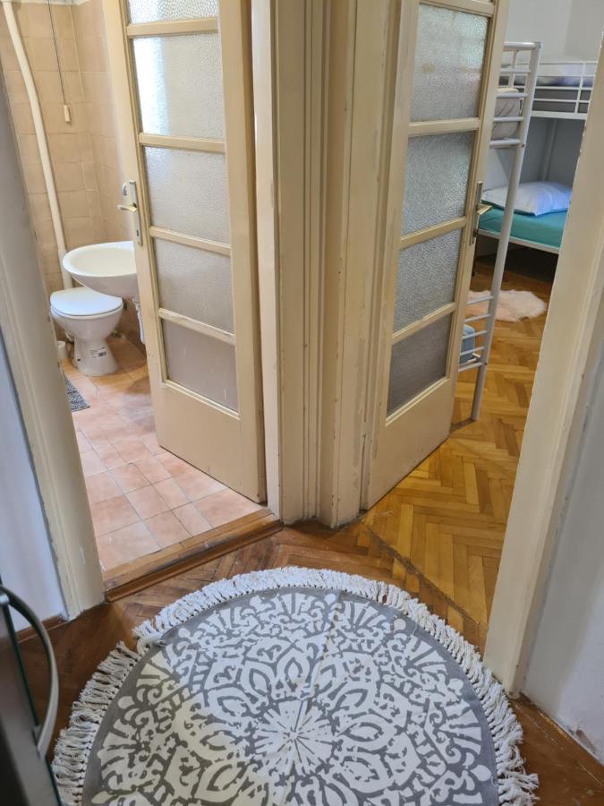 Rooms Jenifer Split Luaran gambar